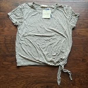 Olivia Rae Tshirt w/ tie accent Small. New!